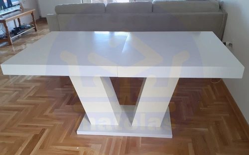 Trpezarijski sto V
